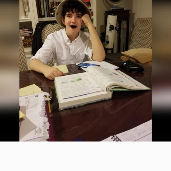 We started selling on Poshmark as " AWE" Aiden, Wana and Eamon! - Picture 3 of 16